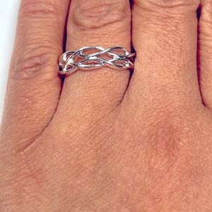 Claire’s Silver Toned Ring. Size 9. “3 for $20”